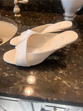 Zara White Leather Crisscross Mules with Sculpted Metallic Heel